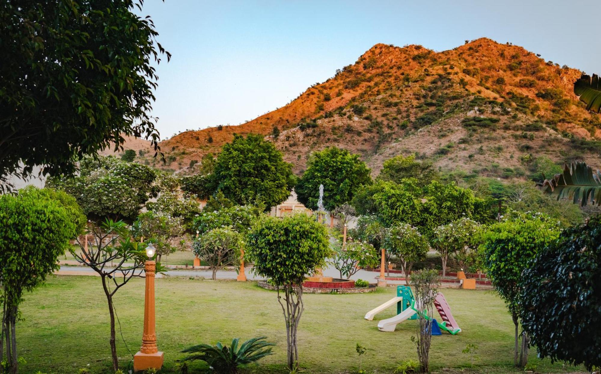 Udai Nature Valley Resort - A Peace Full Farmhouse Resort Удайпур Екстер'єр фото